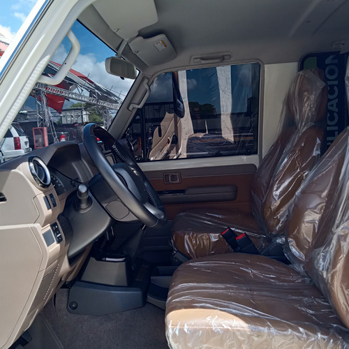 Toyota Land Cruiser 70 Aniversarios.