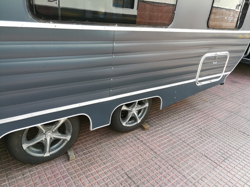 Casa Rodante Lomas Camping Ronik Lomas Mini Sport 440