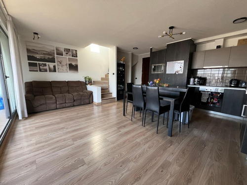Triplex | 2d | 3b | Est.+bod | Quincho Privado | 130 M2