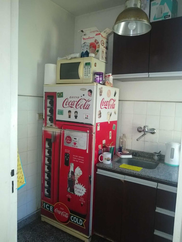Imagen 9 de 25 de Departamento 2amb Cocina Y Baño Completos. Luminoso