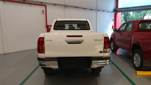 Toyota Hilux 4x4 Dc Sr 2.8 6mt My21