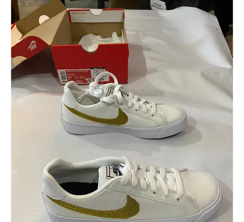 Nike court royale ac se best sale