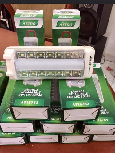 Imagen 2 de 8 de Lampara Linterna De Emergencia Portátil Led Recargable