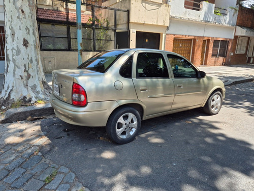 Chevrolet Corsa Classic 1.6 Gl Aa Super