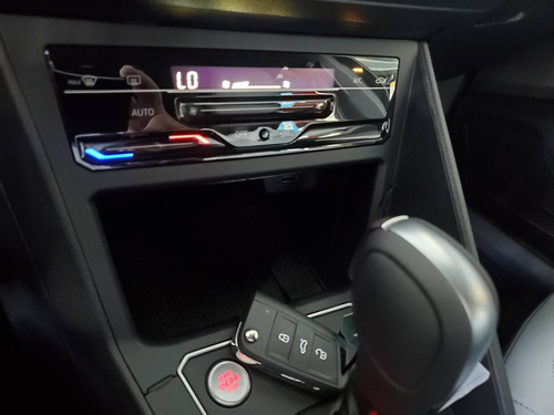 Imagem 10 de 13 de Volkswagen Nivus 1.0 200 Tsi Total Flex Highline