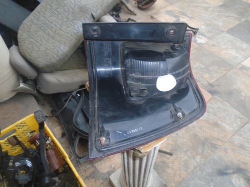 Vendo Lampara Trasera Izquierda De Lincol Navigator Año 2005