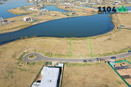 Imagen 4 de 11 de Lote A Laguna Central En Barrio Costas - Puertos Del Lago