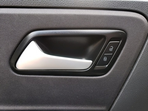 Imagem 15 de 15 de Volkswagen Fox Comfortline 1.0 12v 3 Cilindros