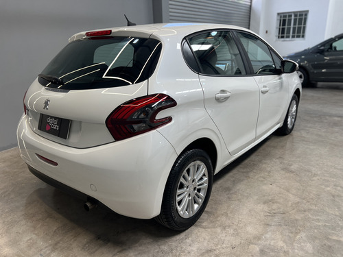 Peugeot 208 1.5 Allure Smeg