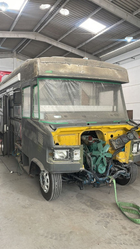 Imagem 6 de 15 de Motorhome Venturacar (semi Pronto)