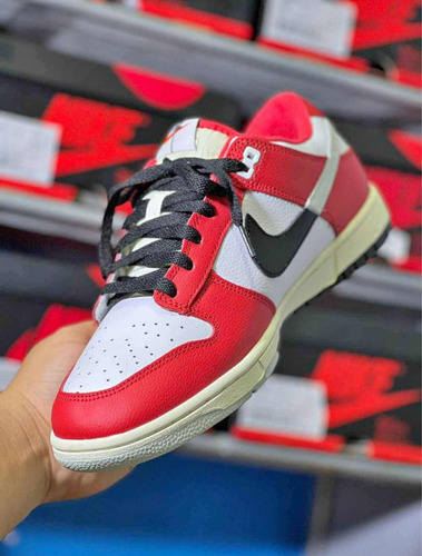 Dunk Low Chicago