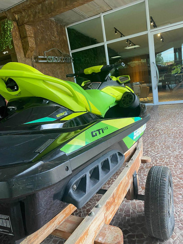 Imagem 5 de 7 de Jetski Gti 130