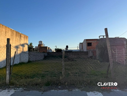 Terreno En Santa Rosa, Frente Al Procrear