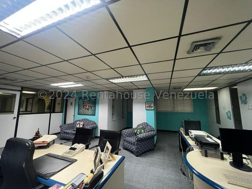 Hermoso Local Comercial En La Parroquia La Candelaria, En Alquiler. Ch.