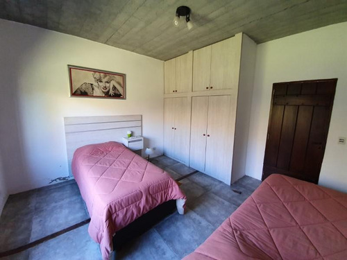 Imagen 24 de 30 de Espectacular Casa Con 4 Cuartos, Pileta, Bajada Al Rio Y Dependencias.