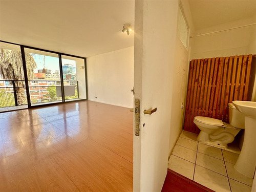 Departamento En Venta De 2 Dorm. En Providencia