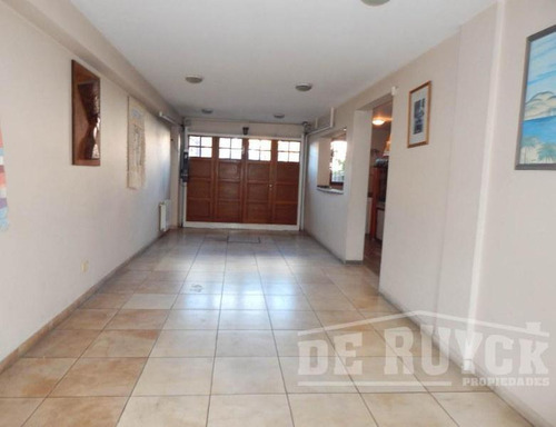 Chalet En Venta En Berazategui Oeste