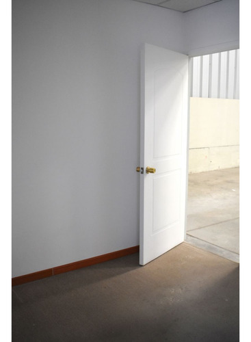 Arriendo Bodega 396 M2 + 72 M2 De Oficina, Sector Aeropuerto