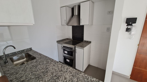 Imagen 7 de 10 de Venta De Departamento 2 Ambientes San Justo