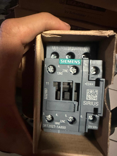 Contactor Siemens 3rt2037-1ak60 Bobina 110v 32amp