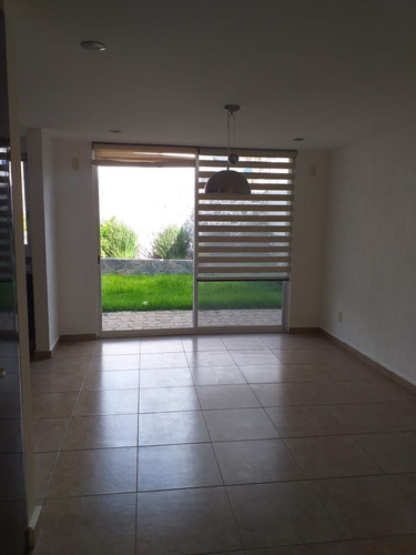 Hermosa Casa En Cañadas Del Lago, 3 Recamaras, 2.5 Baños, Ja