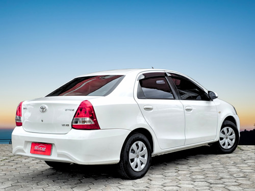 Toyota Etios 1.5 XLS 16V FLEX 4P AUTOMÁTICO