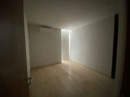 Imagen 16 de 24 de Departamento De 3 Rec En Townsquare Equipado