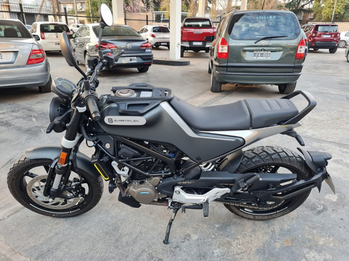 Husqvarna Svartpilen 200