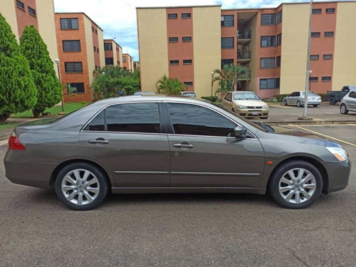 Imagen 4 de 15 de Honda Accord - Automatica