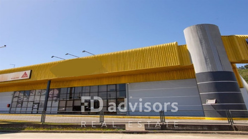 Arriendo De Bodegas En Centro Logístico 298 M2 - Concepción
