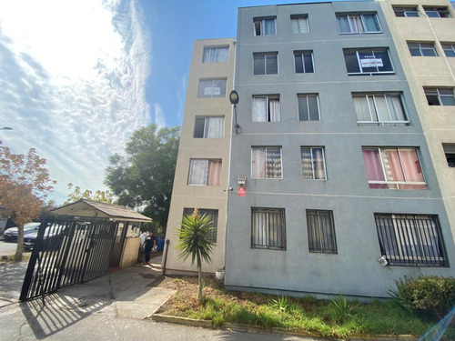 Excelente Ubicación En Condominio Y Con Estacionamiento
