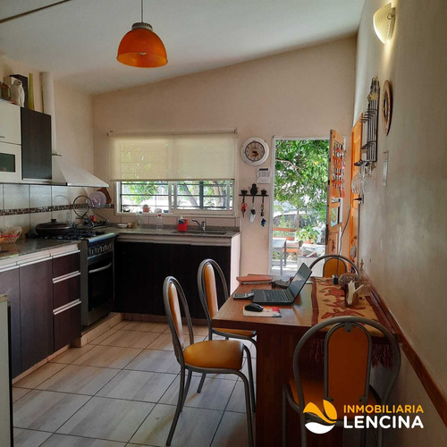 Imagen 2 de 14 de Casa En Venta - 2 Dormitorios - Bº Malvinas - Carlos Paz