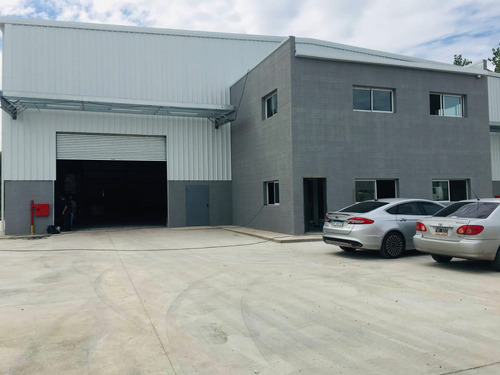 Venta / Alquiler - Galpon Con Oficinas Y Playon Exterior - Parque Industrial General Rodriguez