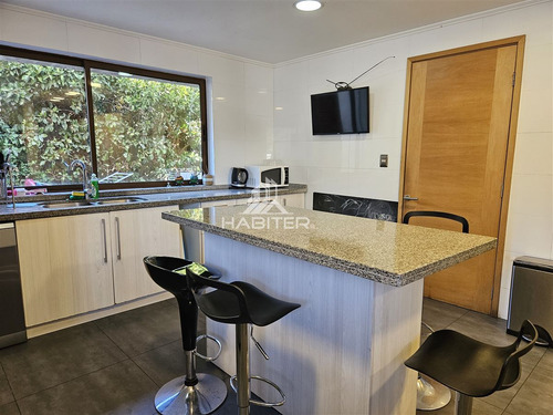 Casa En Venta De 4 Dorm. En Talca