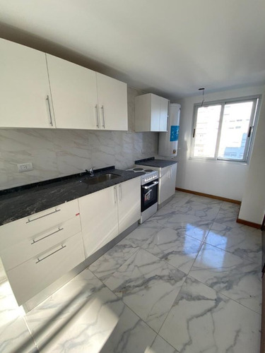 Imagen 1 de 9 de Departamento En Venta De 2 Dormitorios En Echesortu