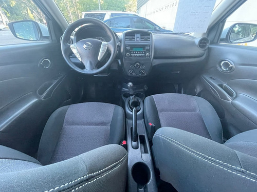 Imagen 6 de 8 de Nissan Versa 2017 1.6 Sense Mt