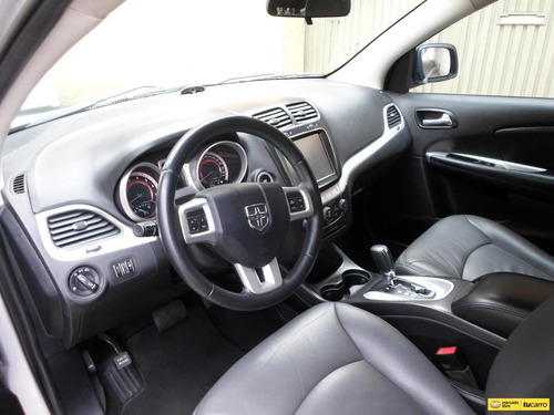 Imagen 12 de 15 de Dodge Journey 2,4 At 7 Puestos