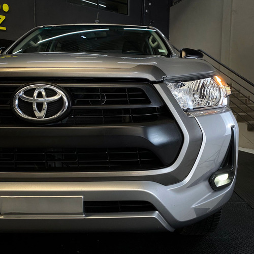 Toyota Hilux DOBLE CABINA SR