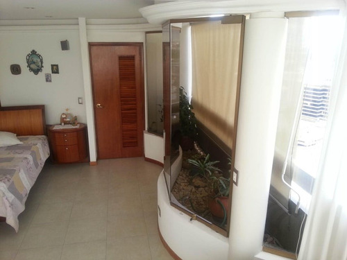 Cómodo Y Bello Apartamento En Venta Ubicado En El Marques 23-24824