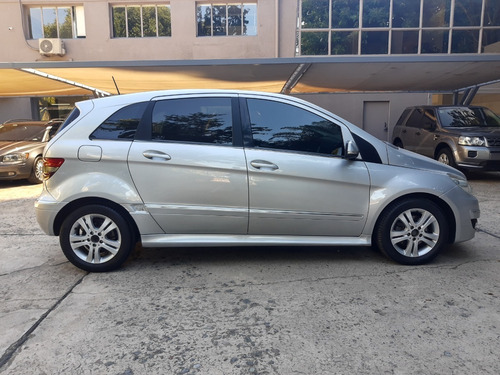 Mercedes Benz B200