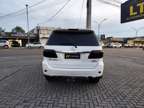 Toyota Hilux SW4 Toyota Hilux SW4 SRV 4x4 3.0 Turbo (aut)