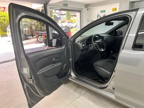 Renault Logan Mt 2022