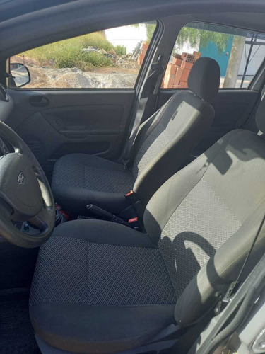 Ford Fiesta Sedan 1.6 Flex 4p 2005