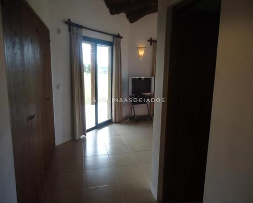 Casa En Venta De 4 Dormitorios En El Quijote, La Barra