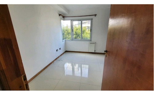 Vendo Departamento Centro 2 Dormitorios Pileta Y Cochera
