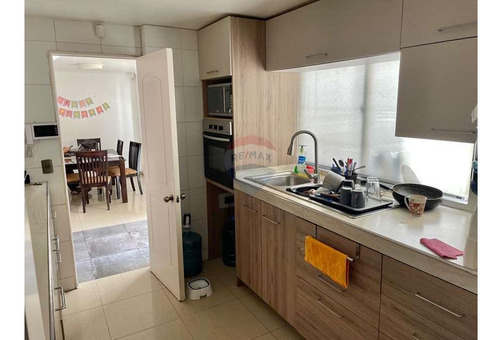 Venta Amplia Casa Sector Sur 5d 3b 2e