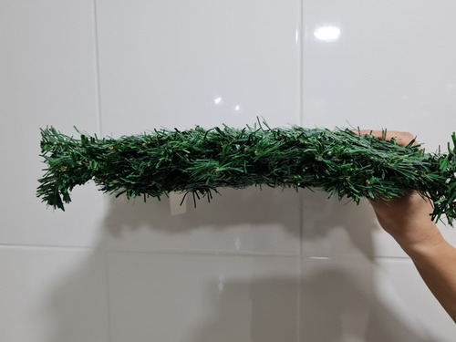 Imagem 3 de 4 de Festão Natal Aramado Verde 2,70 Metros - 180 Galhos