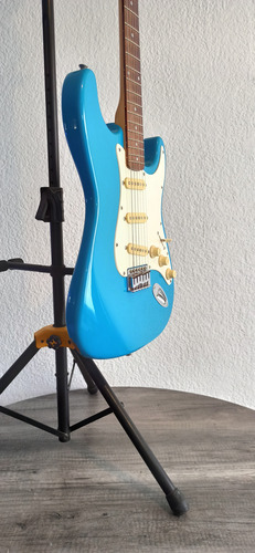 Guitarra Squier Stratocaster Coreana 1992 Diestro Azul Claro Palo De Rosa
