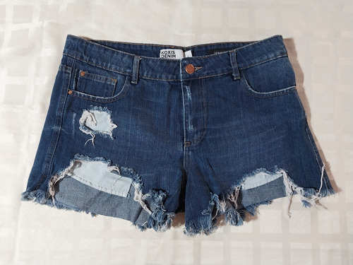 Short De Jean Rigido Con Roturas. Marca Koxis 