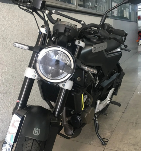 Imagen 14 de 25 de Husqvarna Svartpilen 200 Usada ¡378 Km! 2021 - Palermo Bikes